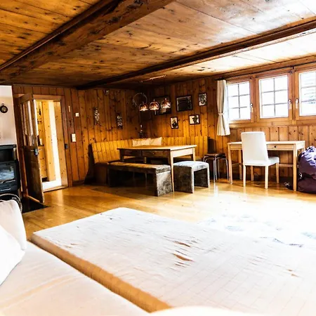 Ferienwohnung In Historischem Walliserhaus, Appartamento