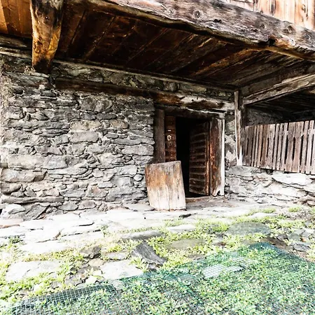 Appartamento Ferienwohnung In Historischem Walliserhaus,